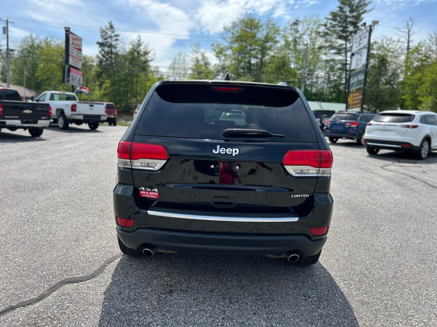 2017 Black /Black Jeep Grand Cherokee Limited 4WD (1C4RJFBG1HC) with an 3.6L V6 DOHC 24V engine, 8A transmission, located at 27 Main St., Norway, MD, 04268, (207) 743-0900, 44.199795, -70.530807 - Photo#3